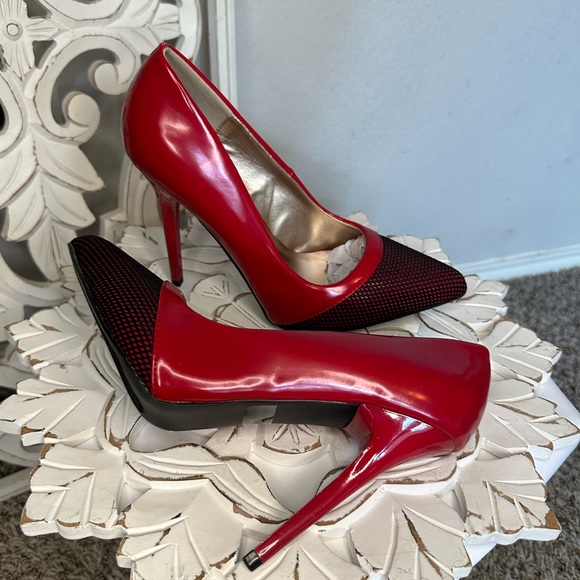 NWT 4 Inch Stiletto red Pump Pointed in Red with black mesh details ✨ - Picture 10 of 10
